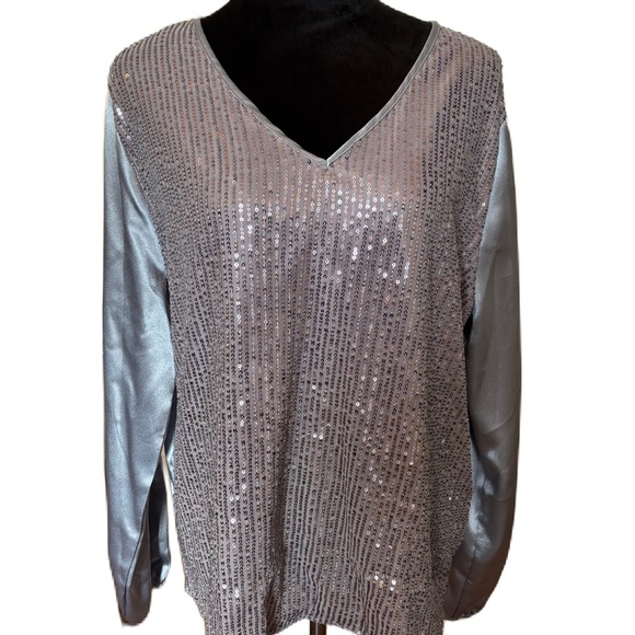 Silver Sequin V-Neck Top - Picture 1 of 6